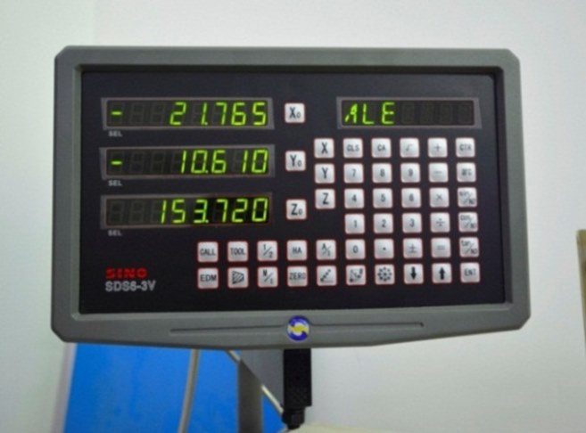 Универсальный токарно-винторезный станок MetalMaster X32100k с УЦИ