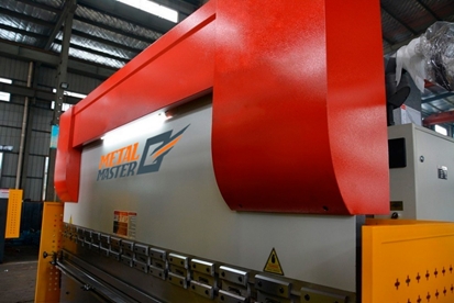 Вертикальный листогибочный пресс MetalMaster HPJ-K (E-210)